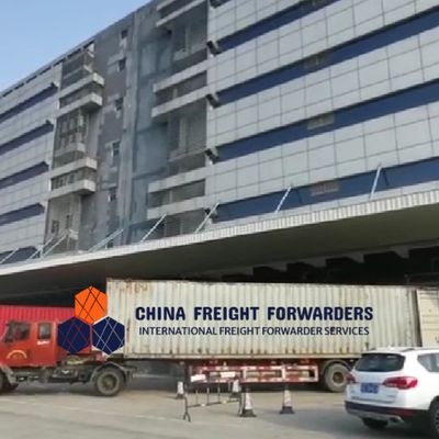 Serviços de transporte de mercadorias de porta a porta