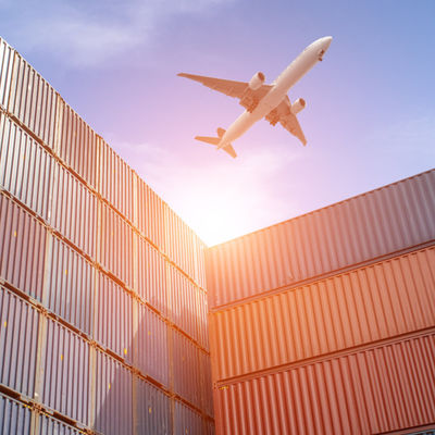 Acompanhamento de transportadores de mercadorias da China